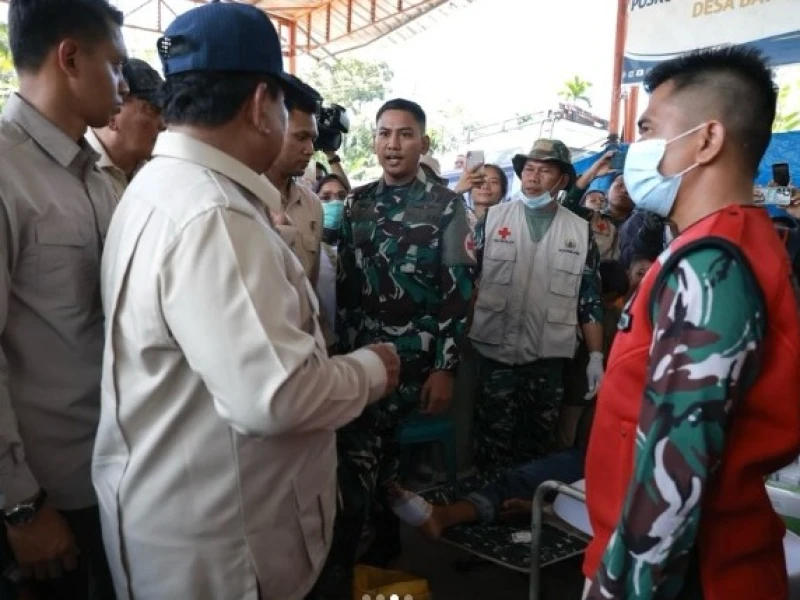 Presiden Prabowo Rayakan Malam Tahun Baru Bersama Korban Banjir di Batang Toru