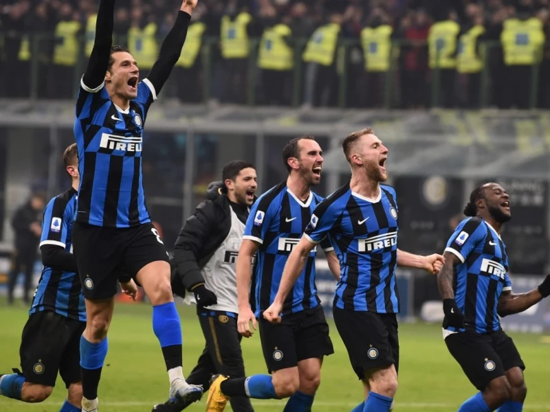 Inter Milan Kokoh di Puncak Klasemen Usai Tekuk Cremonese 2-0