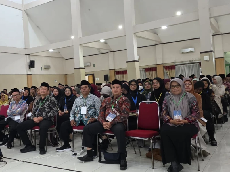 Kanwil Kemenhaj Jateng Minta 426 Petugas Kloter Dampingi Jemaah Haji Sejak Berangkat hingga Kembali