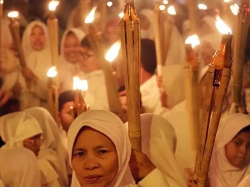 Kesunnahan Mengumandangkan Takbir pada Malam Idulfitri