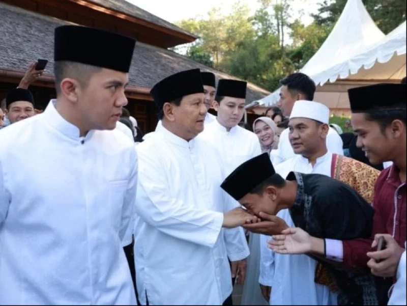 Prabowo Malam Takbiran di Sumut, Lanjut Salat Id di Aceh